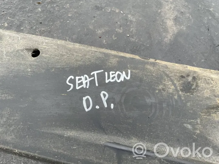 Seat Leon (5F) Protección inferior lateral 5Q0825202L