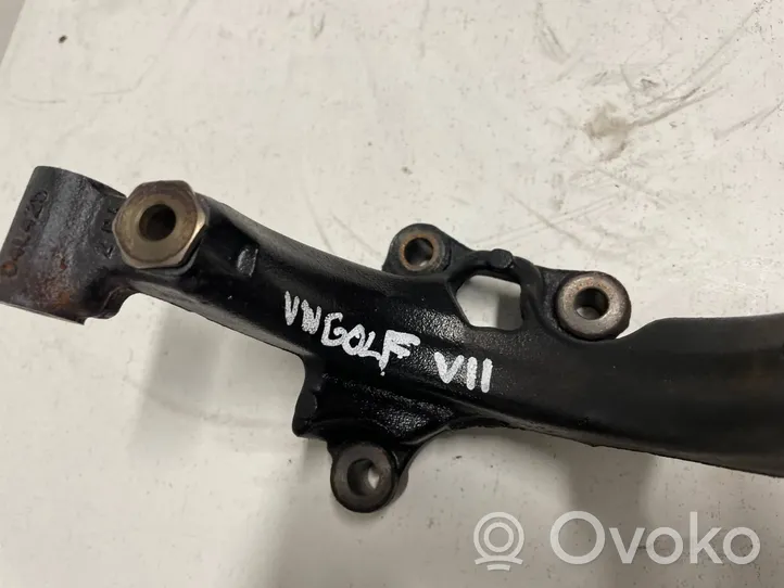 Volkswagen Golf VII Support, suspension du moteur 04L425