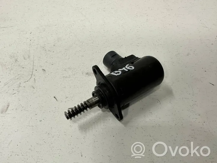 BMW 3 F30 F35 F31 Valvola di controllo dell’olio 8652738