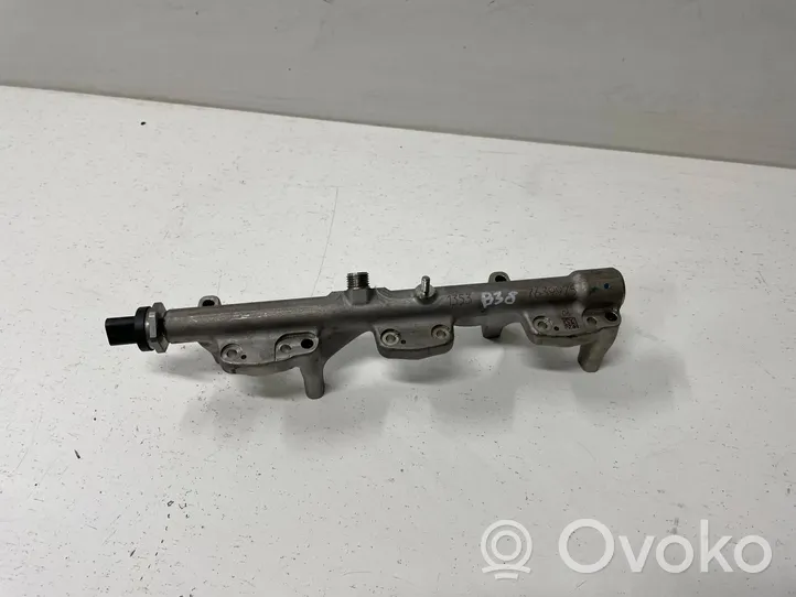 BMW 2 F45 Kraftstoffverteiler Einspritzleiste Verteilerrohr 7639975