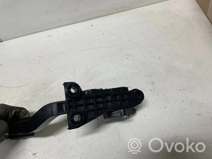 Hyundai i20 (PB PBT) Pedal del acelerador 351904A700