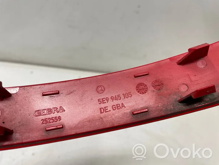 Skoda Octavia Mk3 (5E) Odblask lampy tylnej 5E9945105