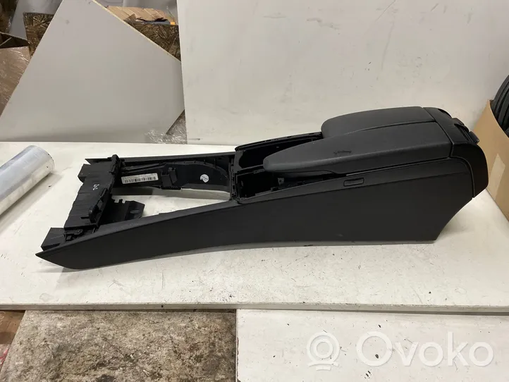 Mercedes-Benz C W204 Center console A2046800150