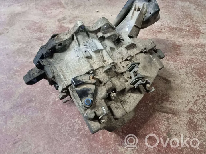 Volvo S70  V70  V70 XC Manual 5 speed gearbox 1023704