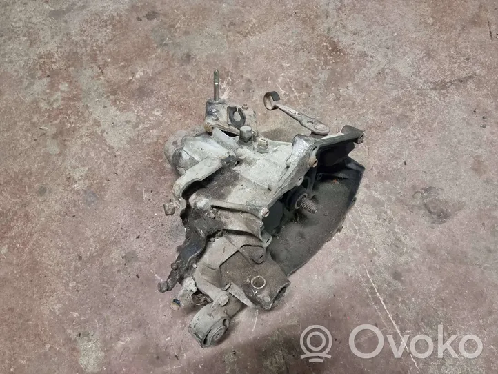 Peugeot 106 Manual 5 speed gearbox 2CB56