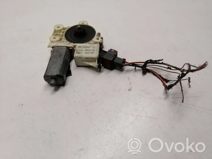 Opel Vectra C Varikliukas priekinio langų pakėlėjo 9178987