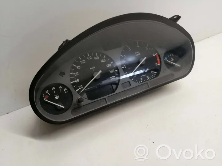 BMW 3 E36 Compteur de vitesse tableau de bord 110008463