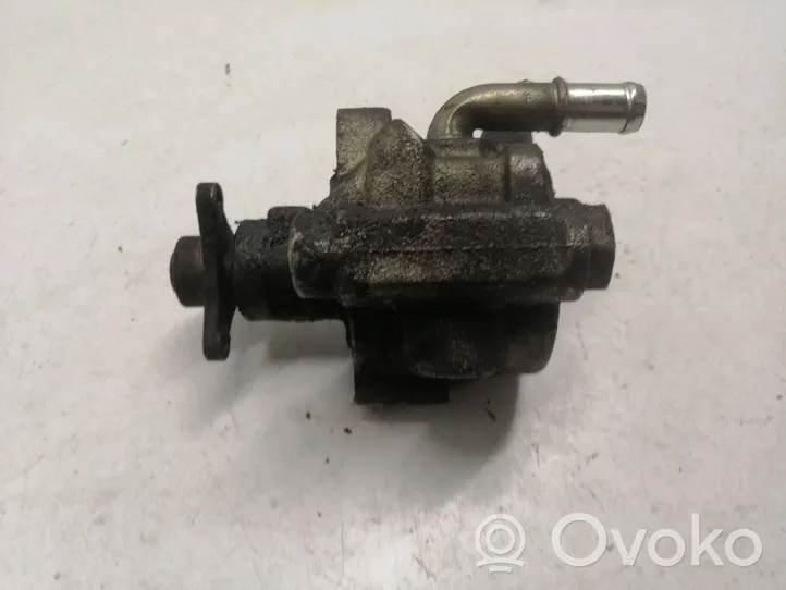 Renault Scenic I Power steering pump 7846075