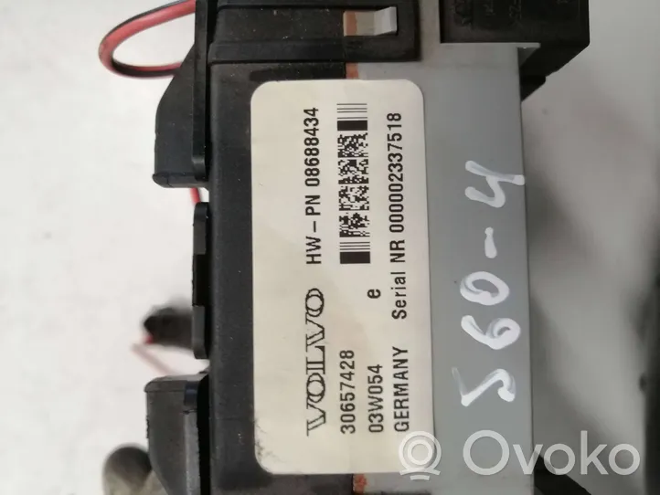 Volvo S60 Module de fusibles 30657428