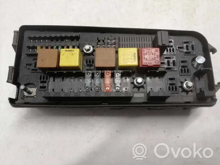 Opel Signum Fuse box set 13144709