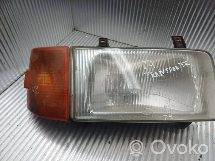 Volkswagen Transporter - Caravelle T4 Lampa przednia 0244438220