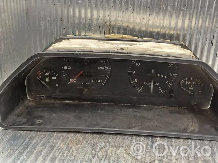 Audi 100 200 5000 C3 Compteur de vitesse tableau de bord 81117465