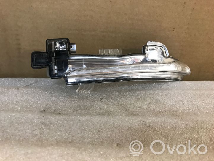 Volvo S60 Mirror indicator light 3100929