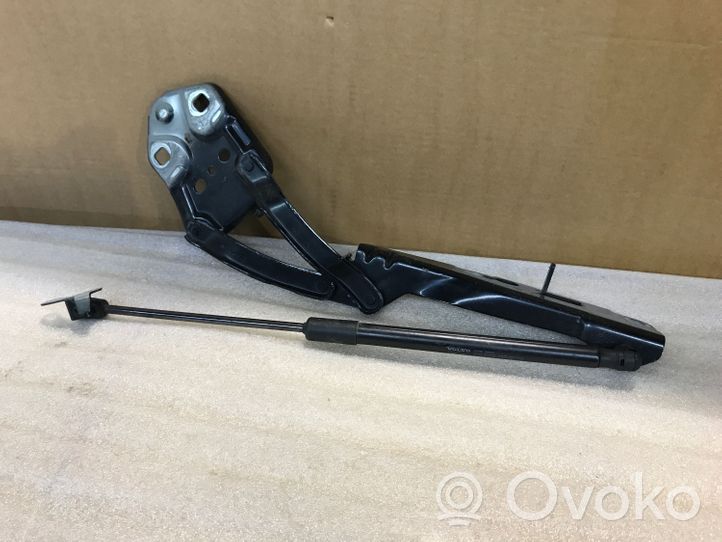 Volvo XC40 Engine bonnet/hood hinges 31356753