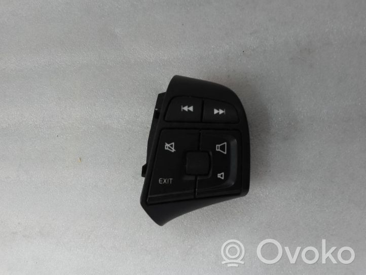 Volvo V40 Boutons / interrupteurs volant 31334462