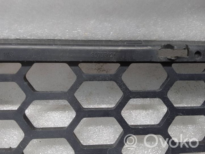 Volvo S60 Kratka dolna zderzaka przedniego 30795021