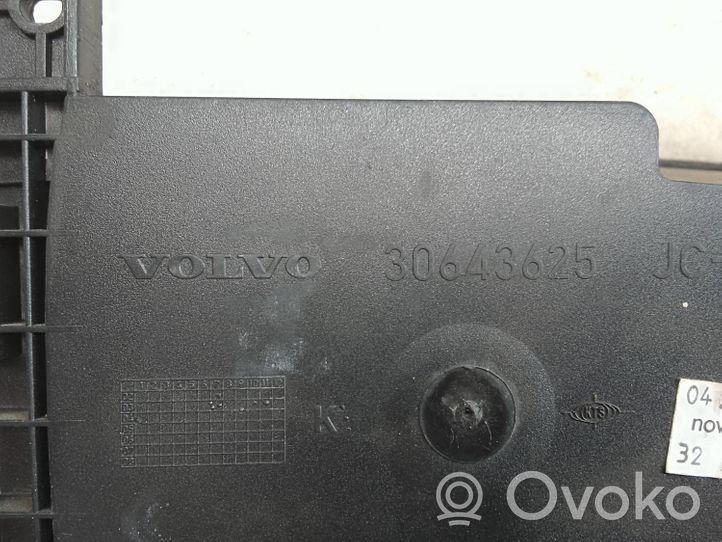Volvo V70 Vano portaoggetti 30643625