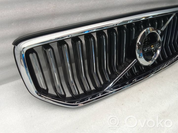 Volvo XC40 Kühlergrill 31479417