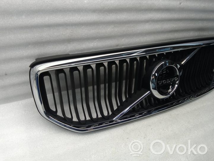 Volvo XC40 Griglia superiore del radiatore paraurti anteriore 31457345