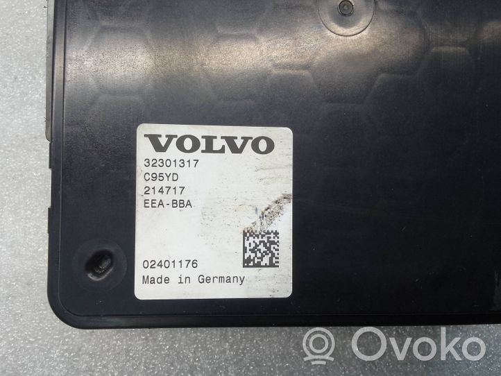 Volvo V60 Falownik / Przetwornica napięcia 02401176