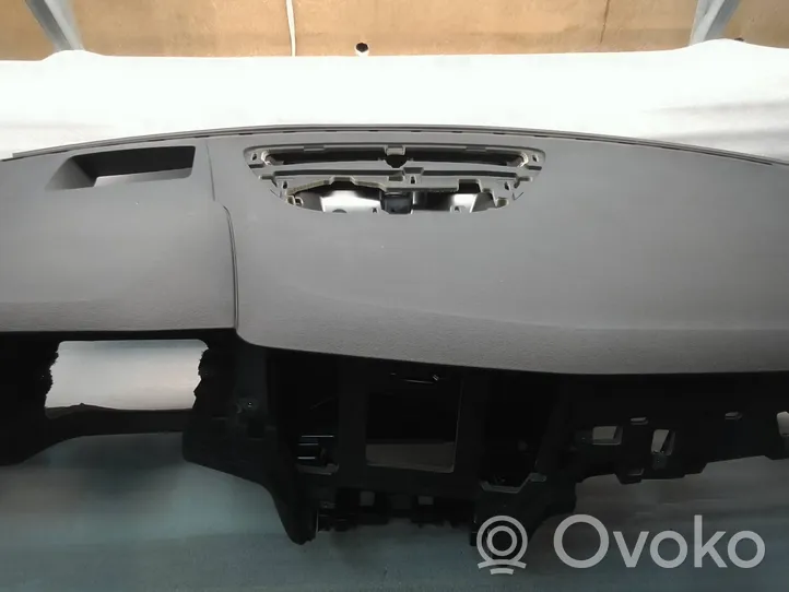 Volvo S90, V90 Kojelauta 31688123