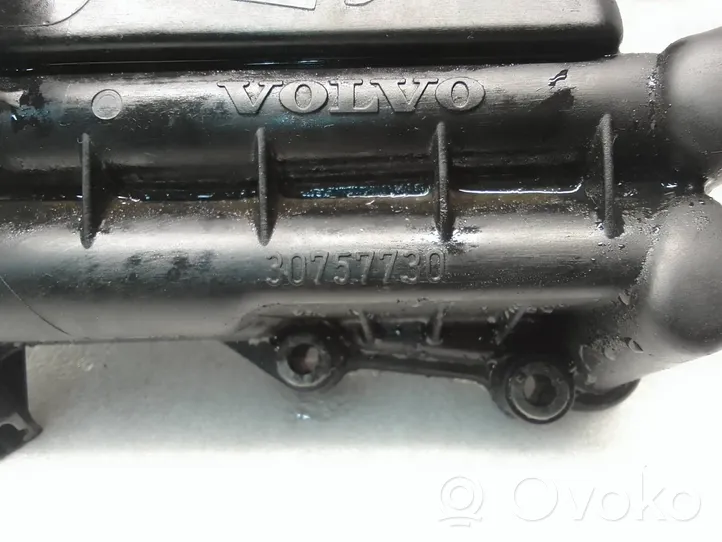 Volvo XC60 Oil filter mounting bracket 30757730