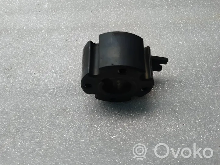 Volvo V40 Tuyau d'alimentation conduite de carburant 31321325