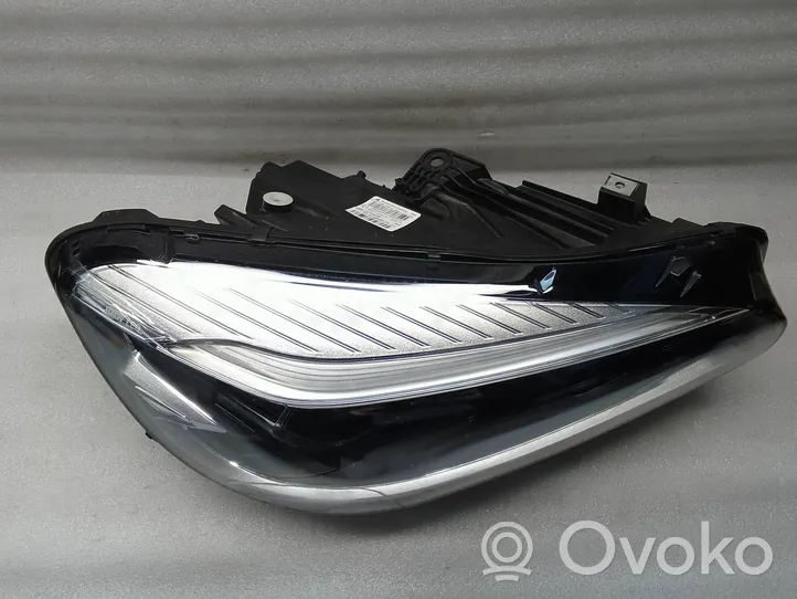 BMW 2 F46 Phare frontale LE16A6380
