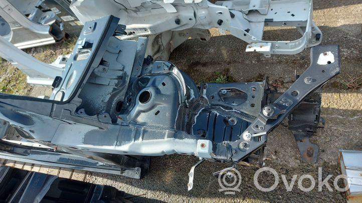 Renault Megane III Longeron support avant 