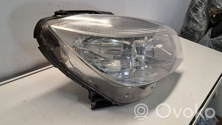 Mercedes-Benz CLC CL203 Lampa przednia 