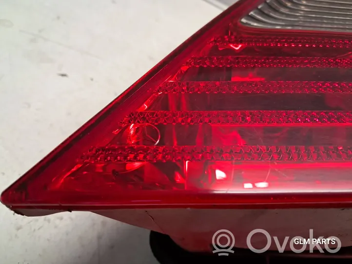 Mercedes-Benz CLK A209 C209 Lampa tylna A2098201664