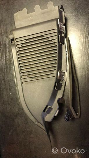 BMW 3 E46 Grille de plage arrière 6908384