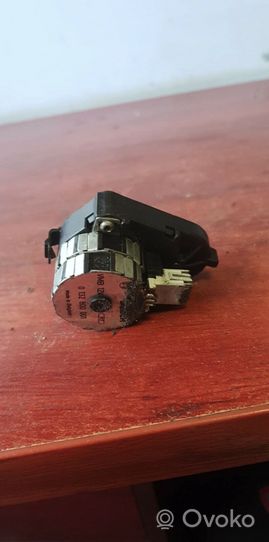 BMW 5 E34 Air flap motor/actuator 1378267