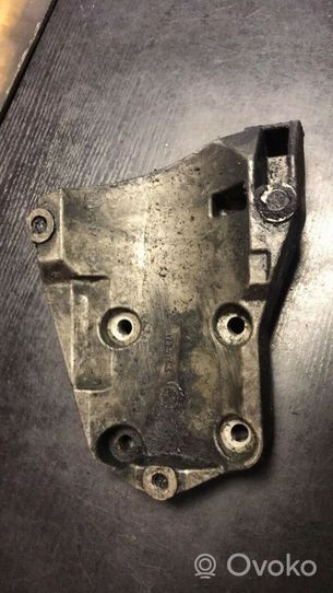 BMW 5 E34 A/C compressor mount bracket 2246821