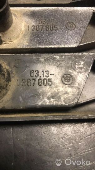 BMW 3 E30 Indicatore di direzione del parafango anteriore 1367805