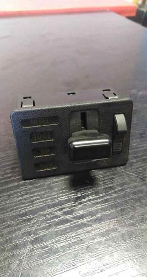 BMW 7 E32 Fog light switch 1369946