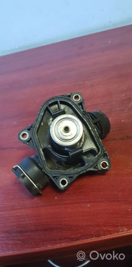 BMW 3 E90 E91 Boîtier de thermostat / thermostat 7785053