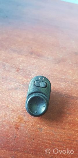 Opel Corsa D Wing mirror switch 09226861