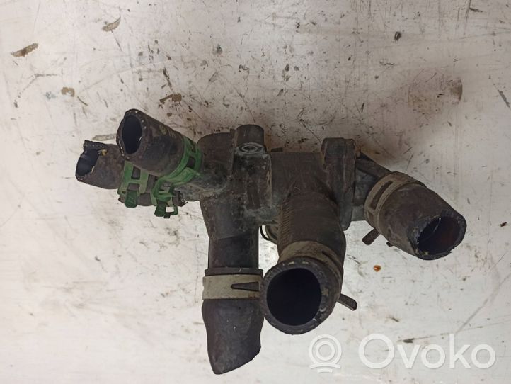 Seat Ibiza II (6k) Boîtier de thermostat 030121117N