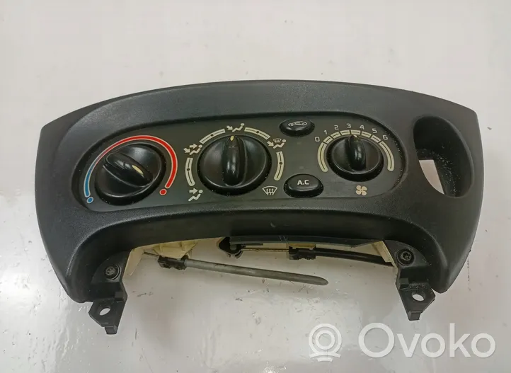 Renault Megane I Climate control/heater control trim 658324B