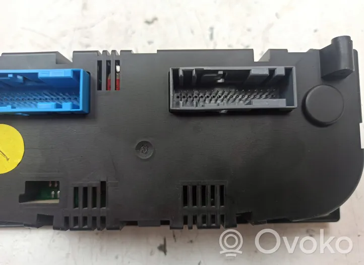 Opel Astra G Console centrale, commande chauffage/clim 24442472