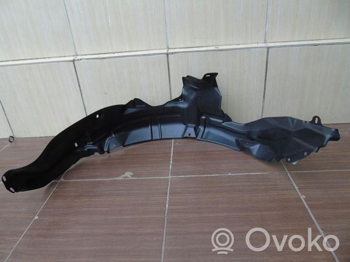 Mazda 323 Rivestimento paraspruzzi passaruota anteriore B45556131B