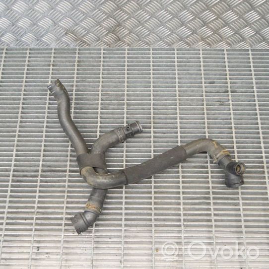 Volkswagen Golf VI Moottorin vesijäähdytyksen putki/letku 