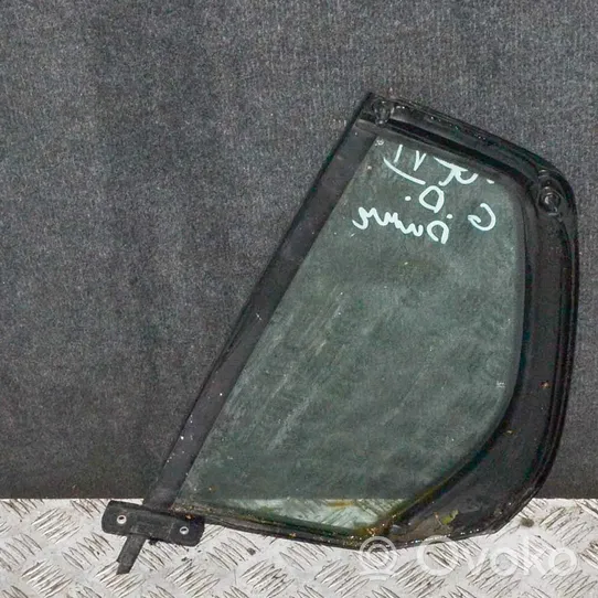 Volkswagen Golf VI Rear side window/glass E143R001057