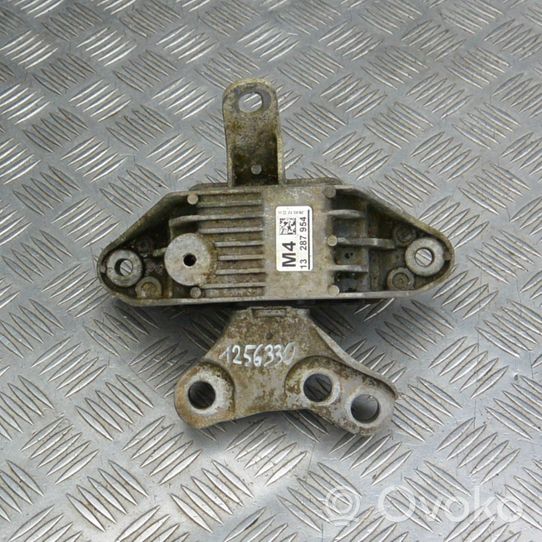 Chevrolet Orlando Supporto di montaggio del motore 13287954