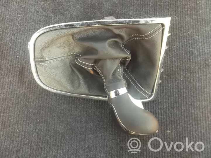 Opel Astra J Rivestimento in pelle/manopola della leva del cambio 55565904