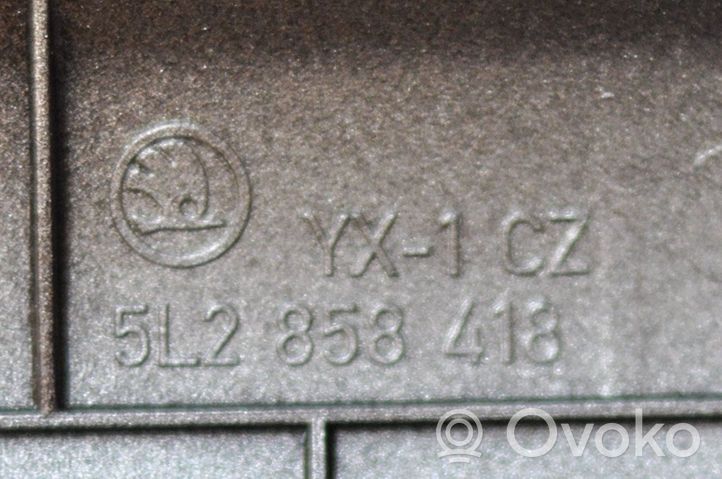 Skoda Yeti (5L) Boîte à gants garniture de tableau de bord 5L2858418