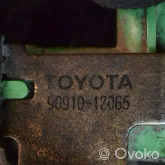 Toyota Hilux (N140, N150, N160, N170) Centrinis vožtuvas 9091012065