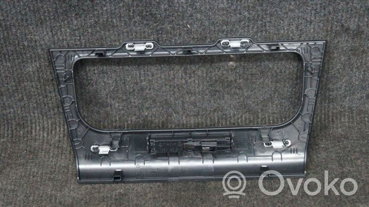 Volkswagen Golf VI Rivestimento del vano portaoggetti del cruscotto 5K0858069P