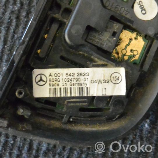 Mercedes-Benz Vito Viano W639 Pysäköintitutkan anturin näyttö (PDC) A0015422823